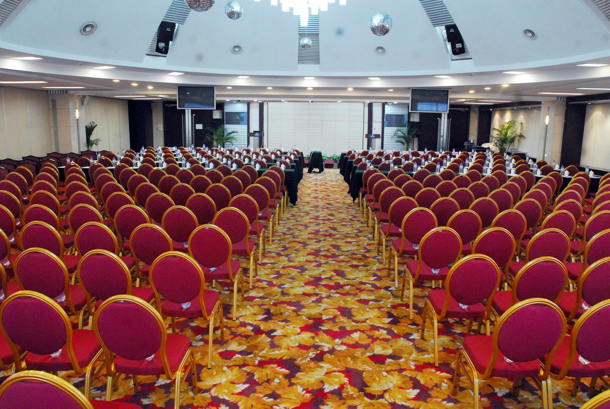 Hongyi Hotel Vuhan Dış mekan fotoğraf